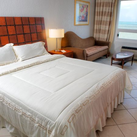 Ramada By Wyndham Princess Belize City Szoba fotó