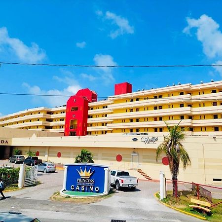 Ramada By Wyndham Princess Belize City Kültér fotó