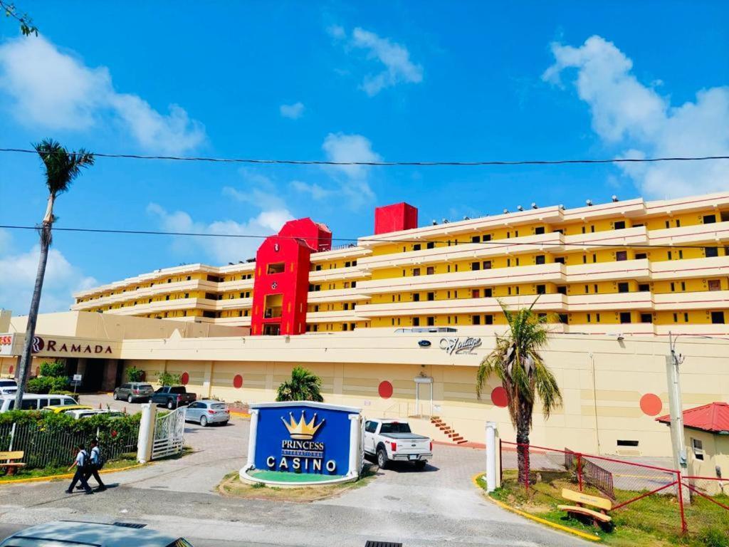 Ramada By Wyndham Princess Belize City Kültér fotó