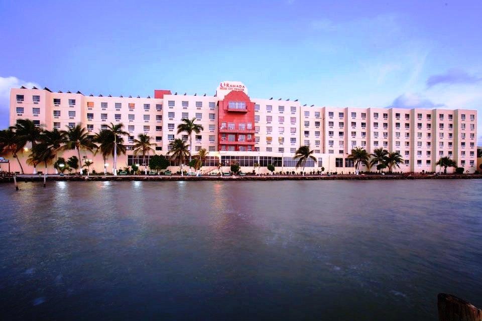 Ramada By Wyndham Princess Belize City Kültér fotó