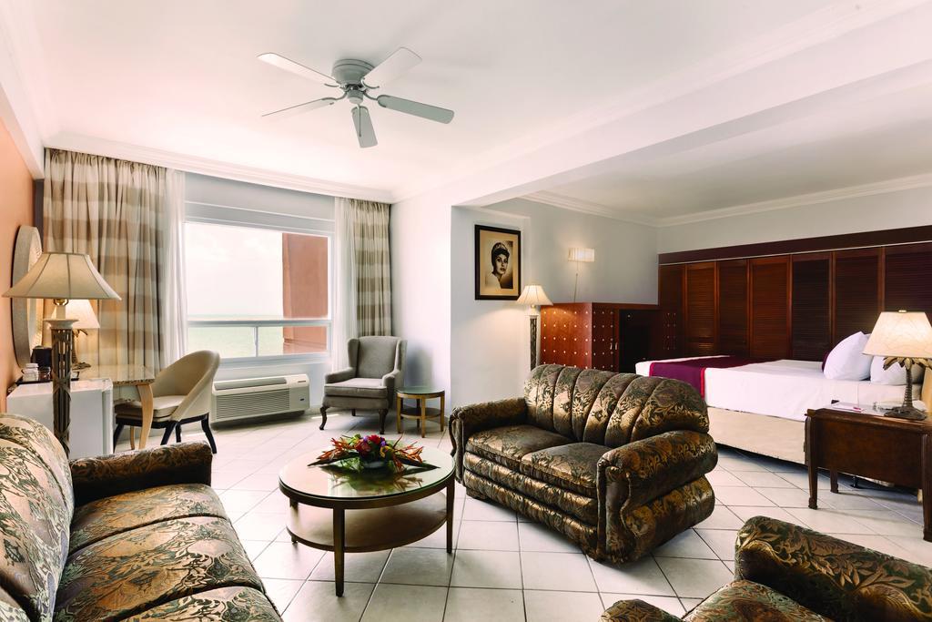 Ramada By Wyndham Princess Belize City Kültér fotó