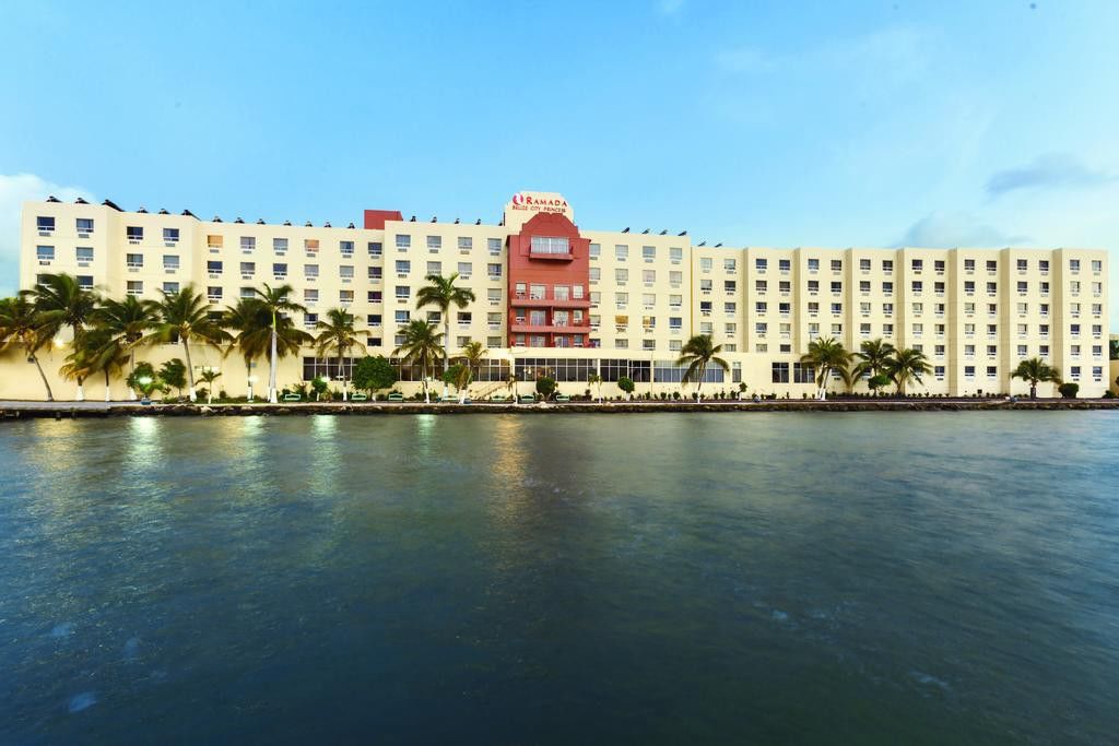 Ramada By Wyndham Princess Belize City Kültér fotó